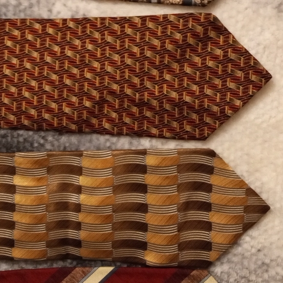 Roundtree & Yorke set of 10 vintage neckties - Picture 10 of 12